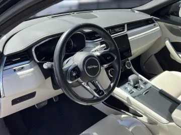 JAGUAR F-Pace P250 AWD R-Dynamic SE