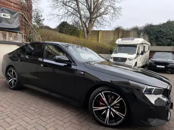 BMW 520d xDr M Sport PANO Sitzkl Autobahn H&K 360