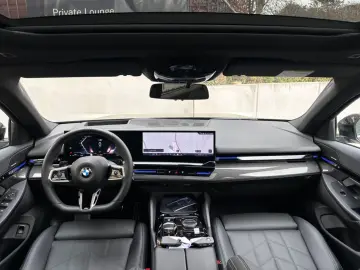 BMW 520d xDr M Sport PANO Sitzkl Autobahn H&K 360