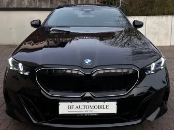 BMW 520d xDr M Sport PANO Sitzkl Autobahn H&K 360