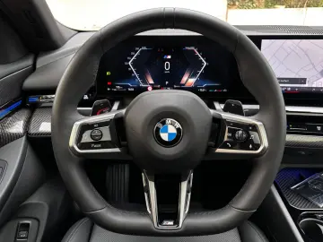 BMW 520d xDr M Sport PANO Sitzkl Autobahn H&K 360