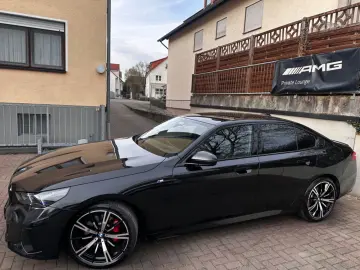 BMW 520d xDr M Sport PANO Sitzkl Autobahn H&K 360