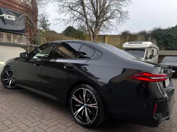 BMW 520d xDr M Sport PANO Sitzkl Autobahn H&K 360