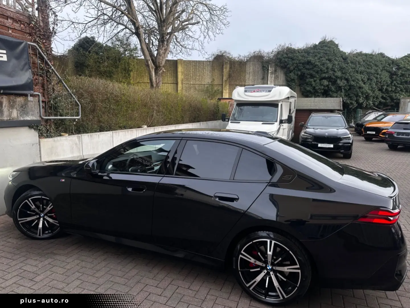 BMW 520d xDr M Sport PANO Sitzkl Autobahn H&K 360