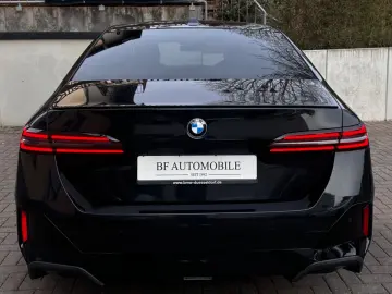 BMW 520d xDr M Sport PANO Sitzkl Autobahn H&K 360