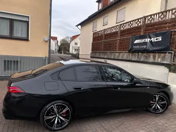 BMW 520d xDr M Sport PANO Sitzkl Autobahn H&K 360