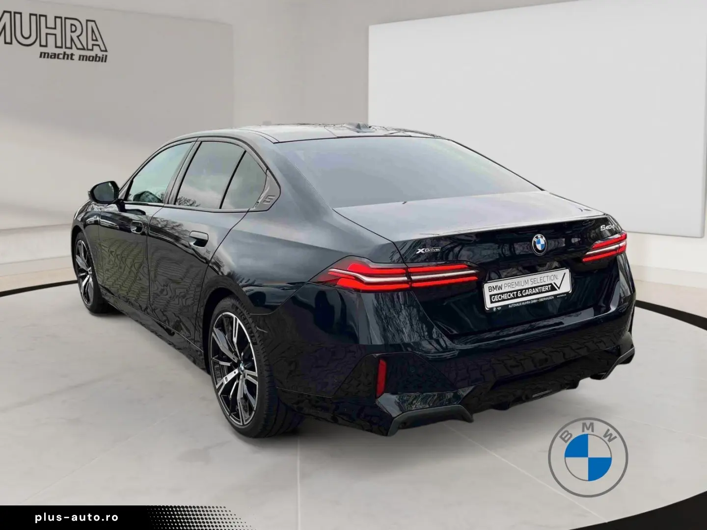 BMW 540d xDrive Limousine M Sport 20  AHK Pano B&W