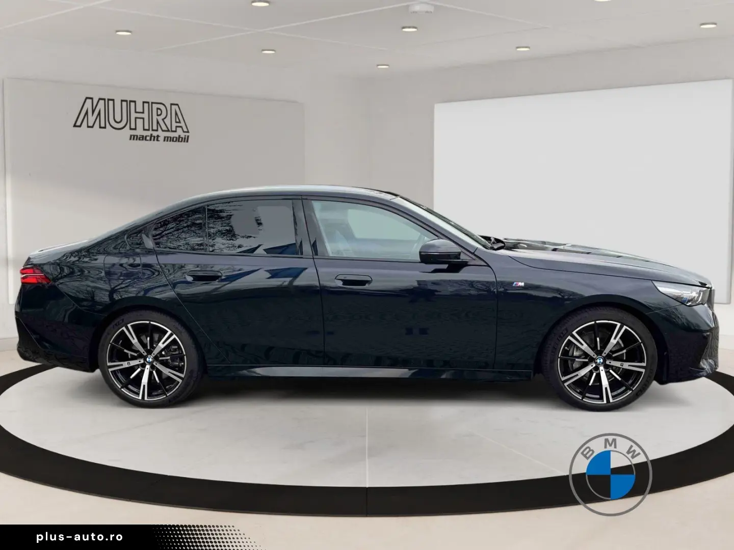 BMW 540d xDrive Limousine M Sport 20  AHK Pano B&W