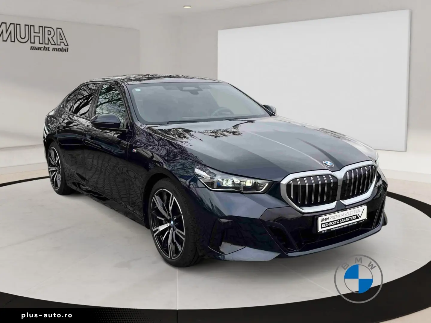 BMW 540d xDrive Limousine M Sport 20  AHK Pano B&W