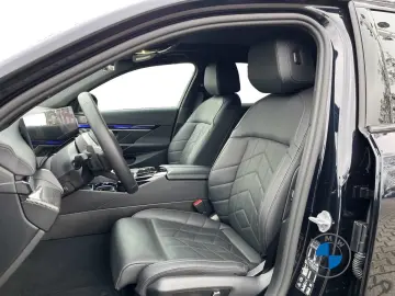 BMW 540d xDrive Limousine M Sport 20  AHK Pano B&W