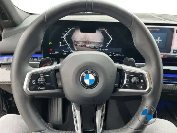 BMW 540d xDrive Limousine M Sport 20  AHK Pano B&W