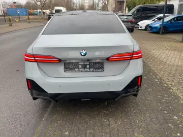BMW 540 d xDrive M Sport Pano Leder LED Navi 20 Zoll