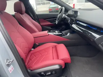 BMW 540 d xDrive M Sport Pano Leder LED Navi 20 Zoll
