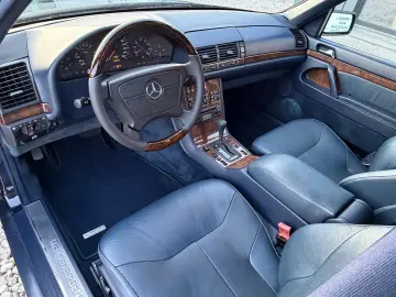 MERCEDES S320 VEHICUL ISTORIC