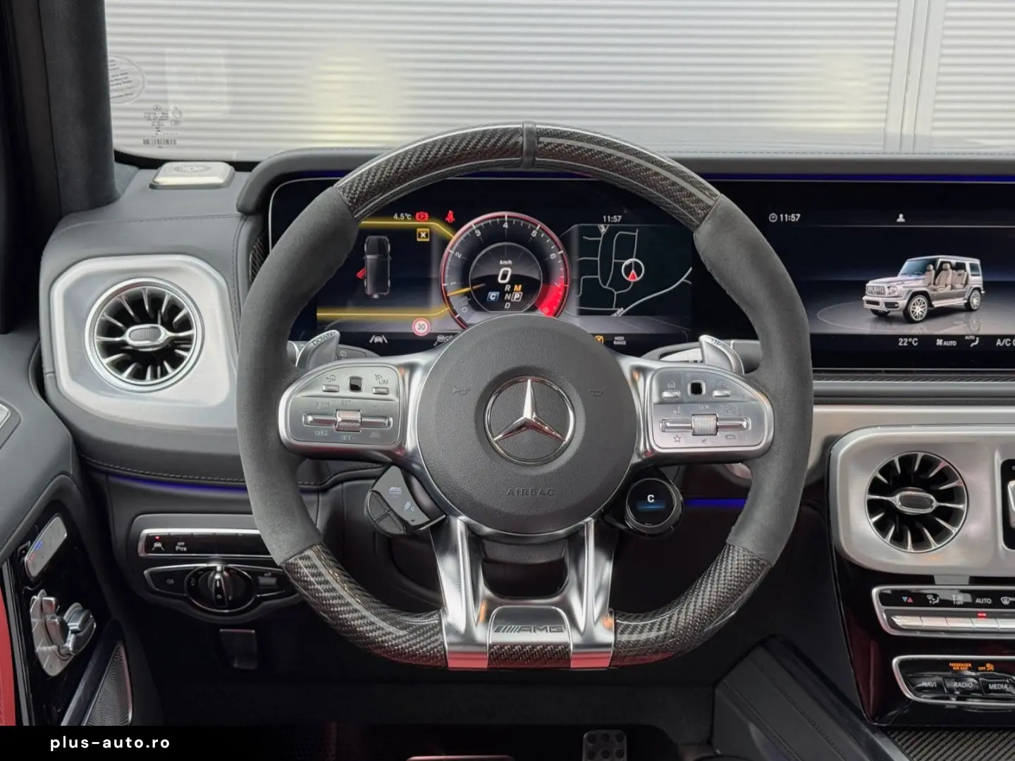 MERCEDES-BENZ G63 AMG Superior Night Paket II Burmester