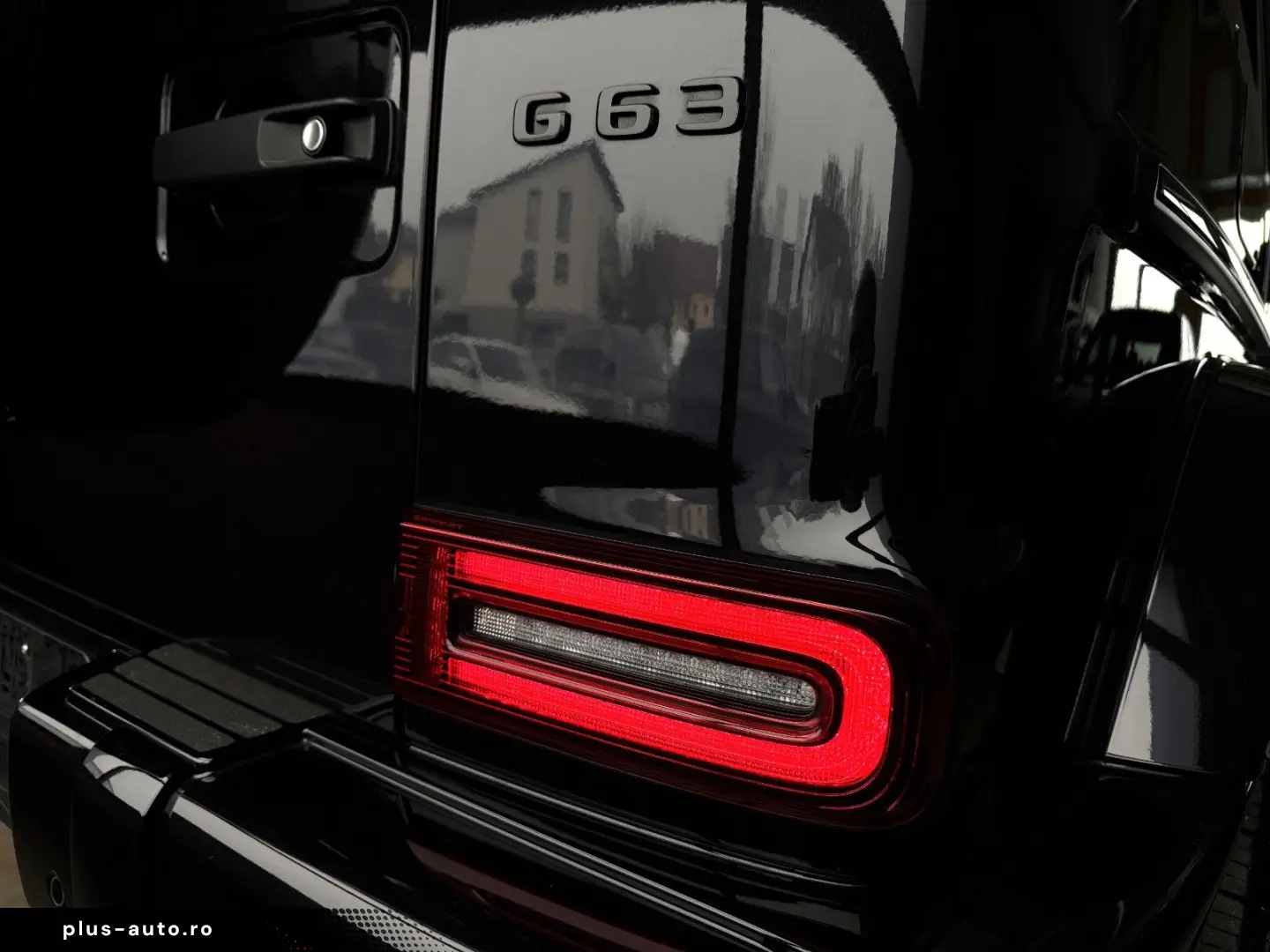 MERCEDES-BENZ G63 AMG Superior Night Paket II Burmester