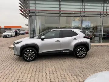 TOYOTA Yaris Cross Hybrid 1.5 VVT-i HSD Dynamic 2024