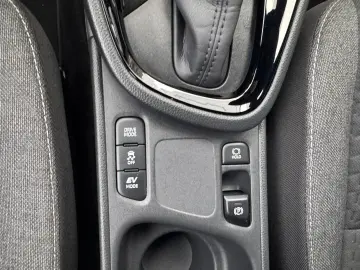 TOYOTA Yaris Cross Hybrid 1.5 VVT-i HSD Dynamic 2024