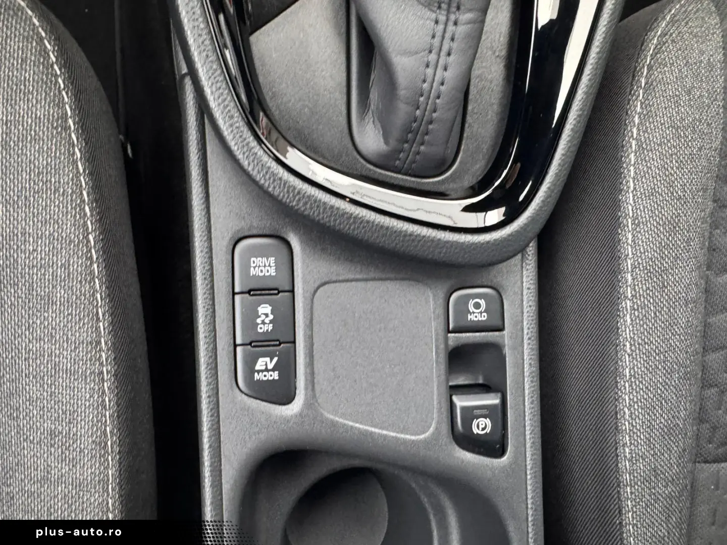 TOYOTA Yaris Cross Hybrid 1.5 VVT-i HSD Dynamic 2024