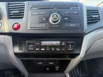 Honda Civic 4D 1.8 MT LS