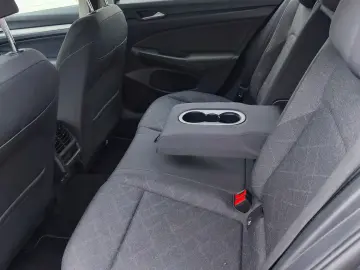 Volkswagen Golf Gen-Viii-2020