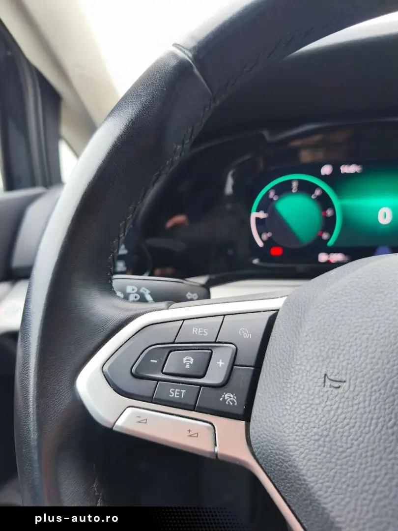 Volkswagen Golf Gen-Viii-2020