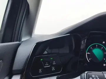 Volkswagen Golf Gen-Viii-2020