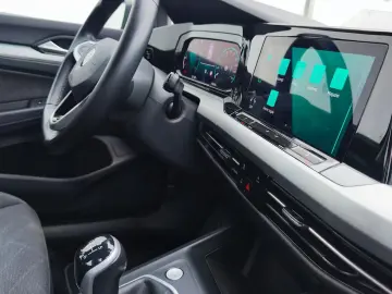 Volkswagen Golf Gen-Viii-2020