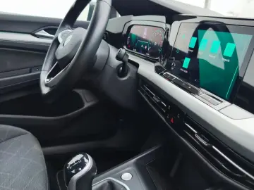 Volkswagen Golf Gen-Viii-2020