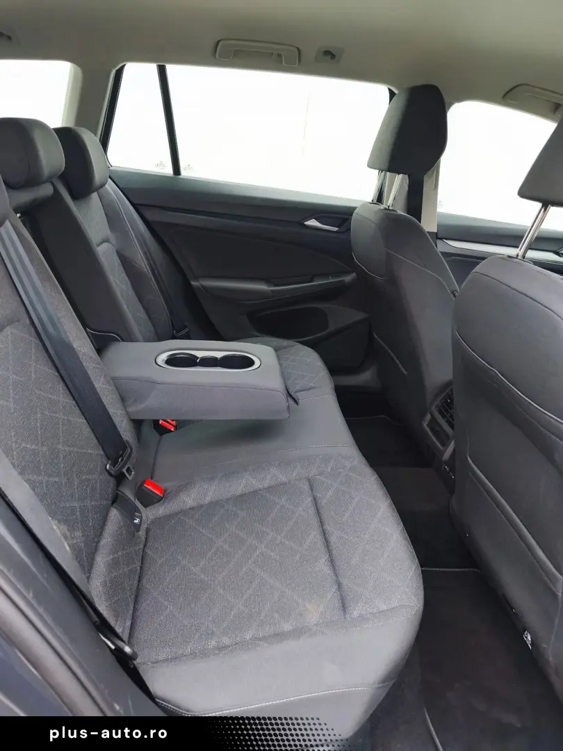 Volkswagen Golf Gen-Viii-2020