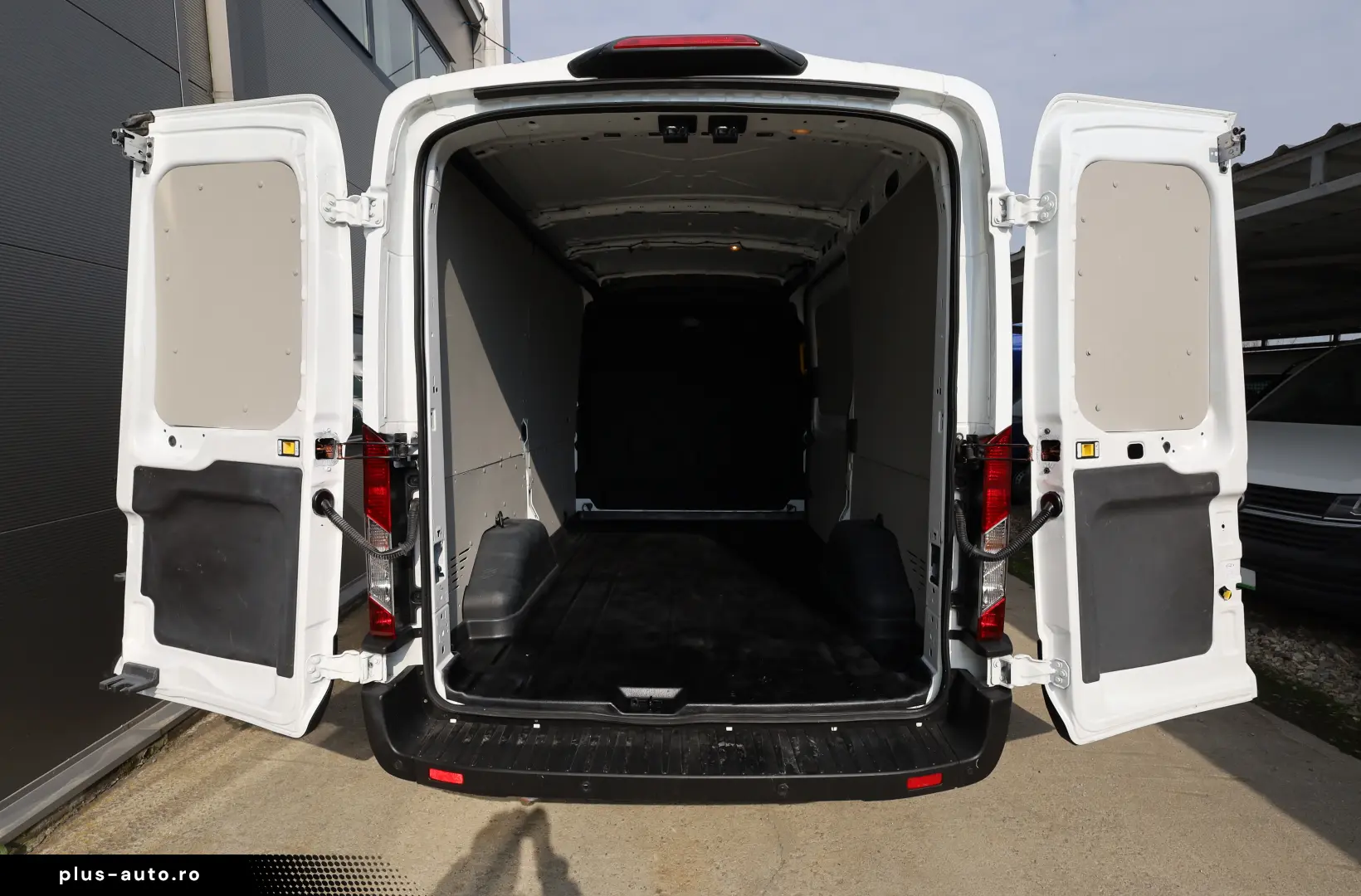 Ford Transit L2H2 2.0D 130CP