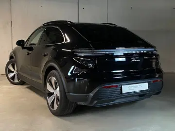 PORSCHE Macan   Panorama Dachsystem   Privacy   PASM