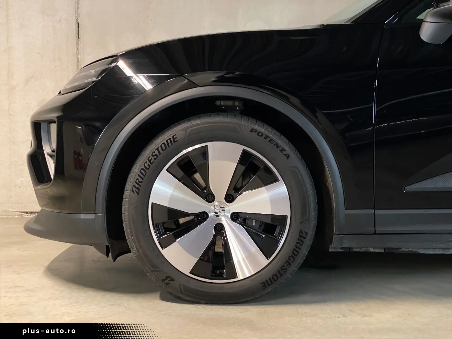 PORSCHE Macan   Panorama Dachsystem   Privacy   PASM