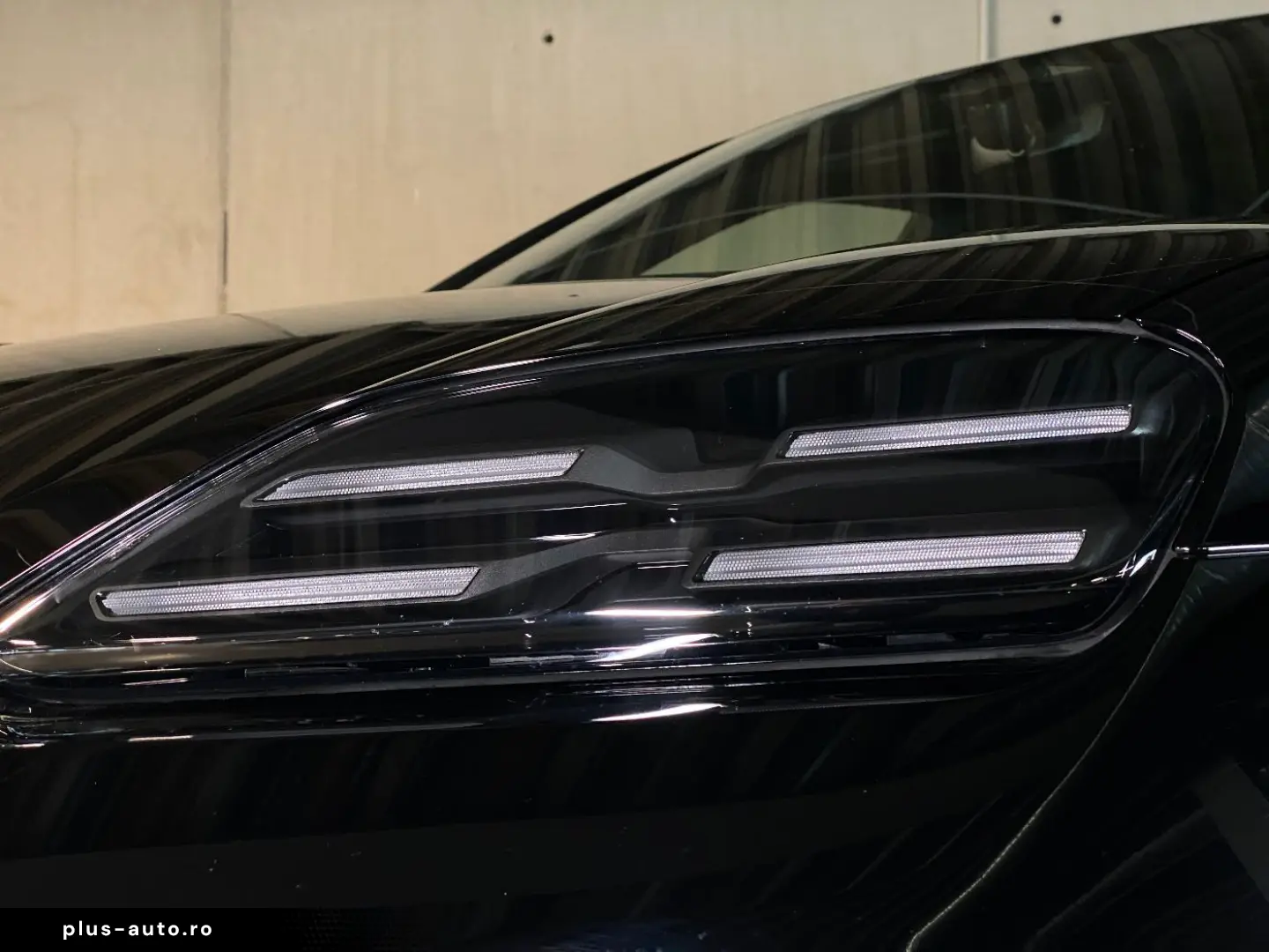 PORSCHE Macan   Panorama Dachsystem   Privacy   PASM