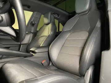 PORSCHE Macan   Panorama Dachsystem   Privacy   PASM