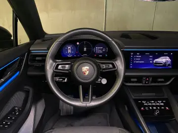 PORSCHE Macan   Panorama Dachsystem   Privacy   PASM