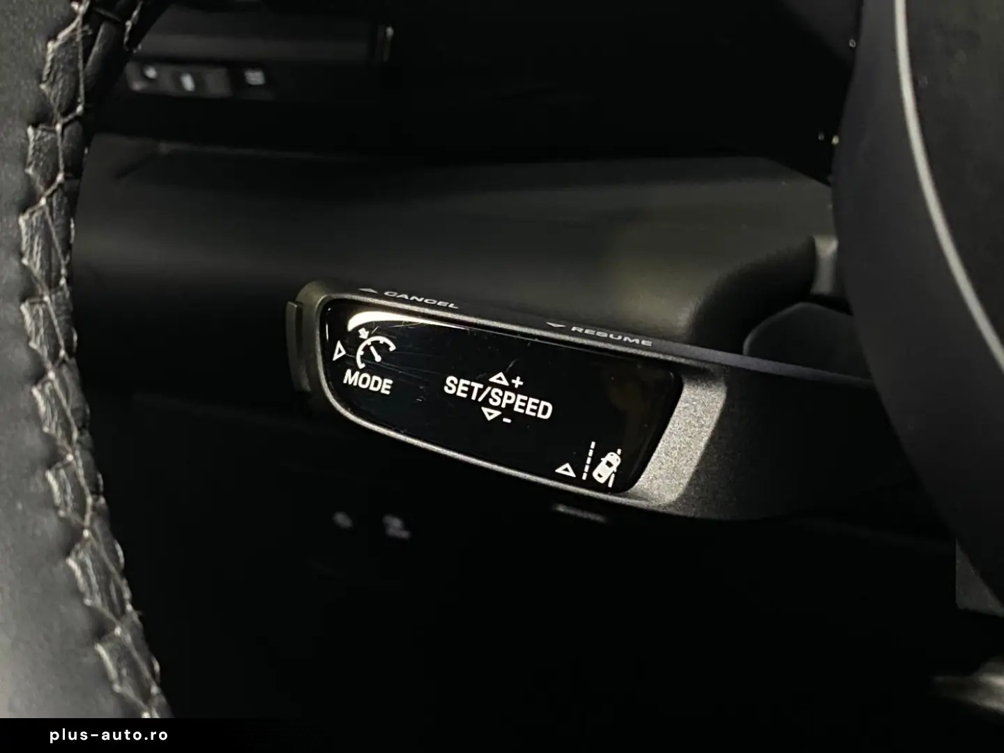 PORSCHE Macan   Panorama Dachsystem   Privacy   PASM