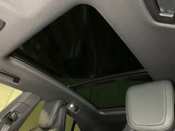 PORSCHE Macan   Panorama Dachsystem   Privacy   PASM