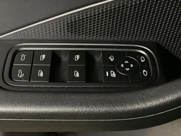 PORSCHE Macan   Panorama Dachsystem   Privacy   PASM