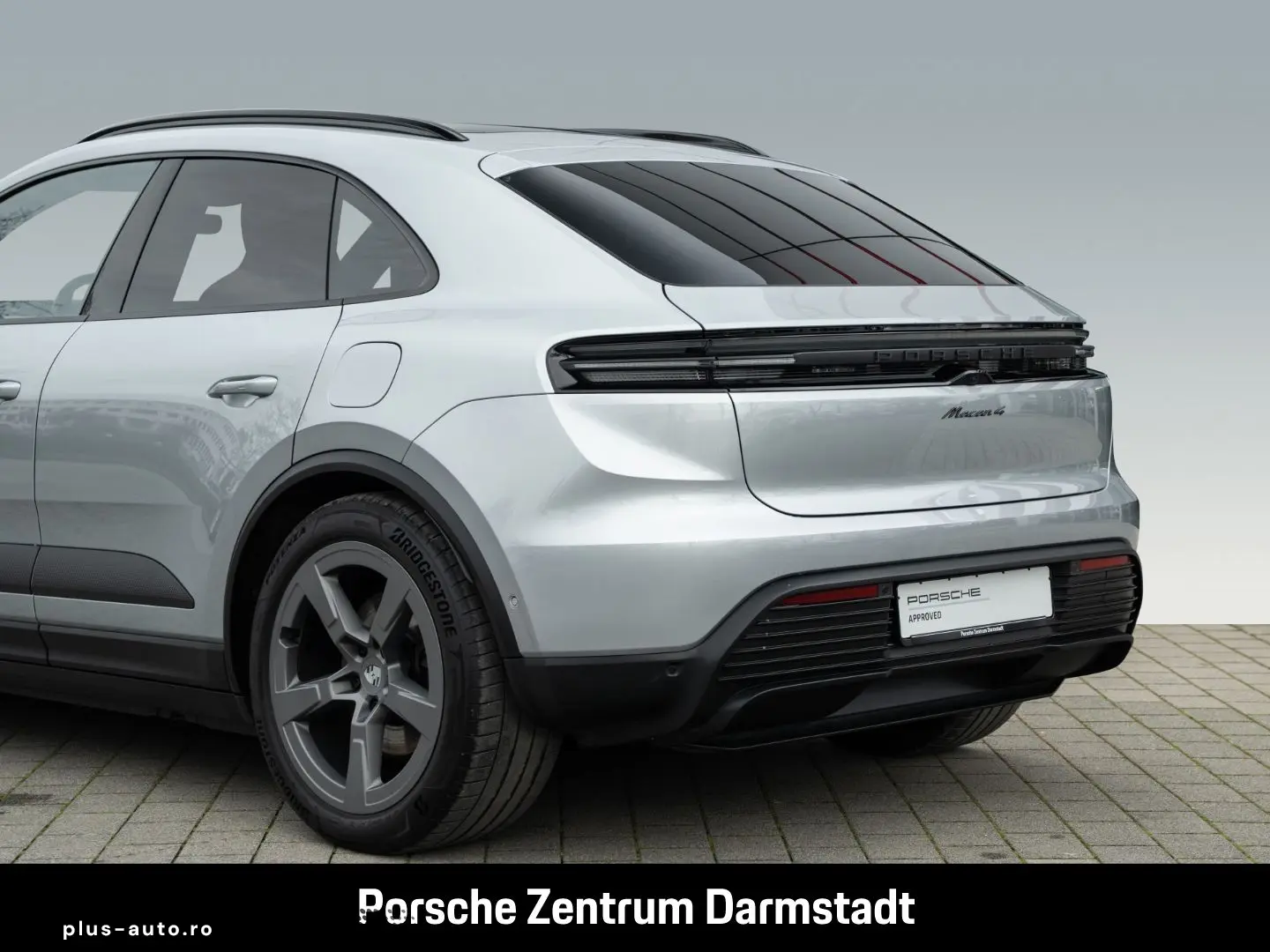 PORSCHE Macan 4 InnoDrive Surround-View BOSE 21-Zoll