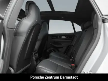 PORSCHE Macan 4 InnoDrive Surround-View BOSE 21-Zoll