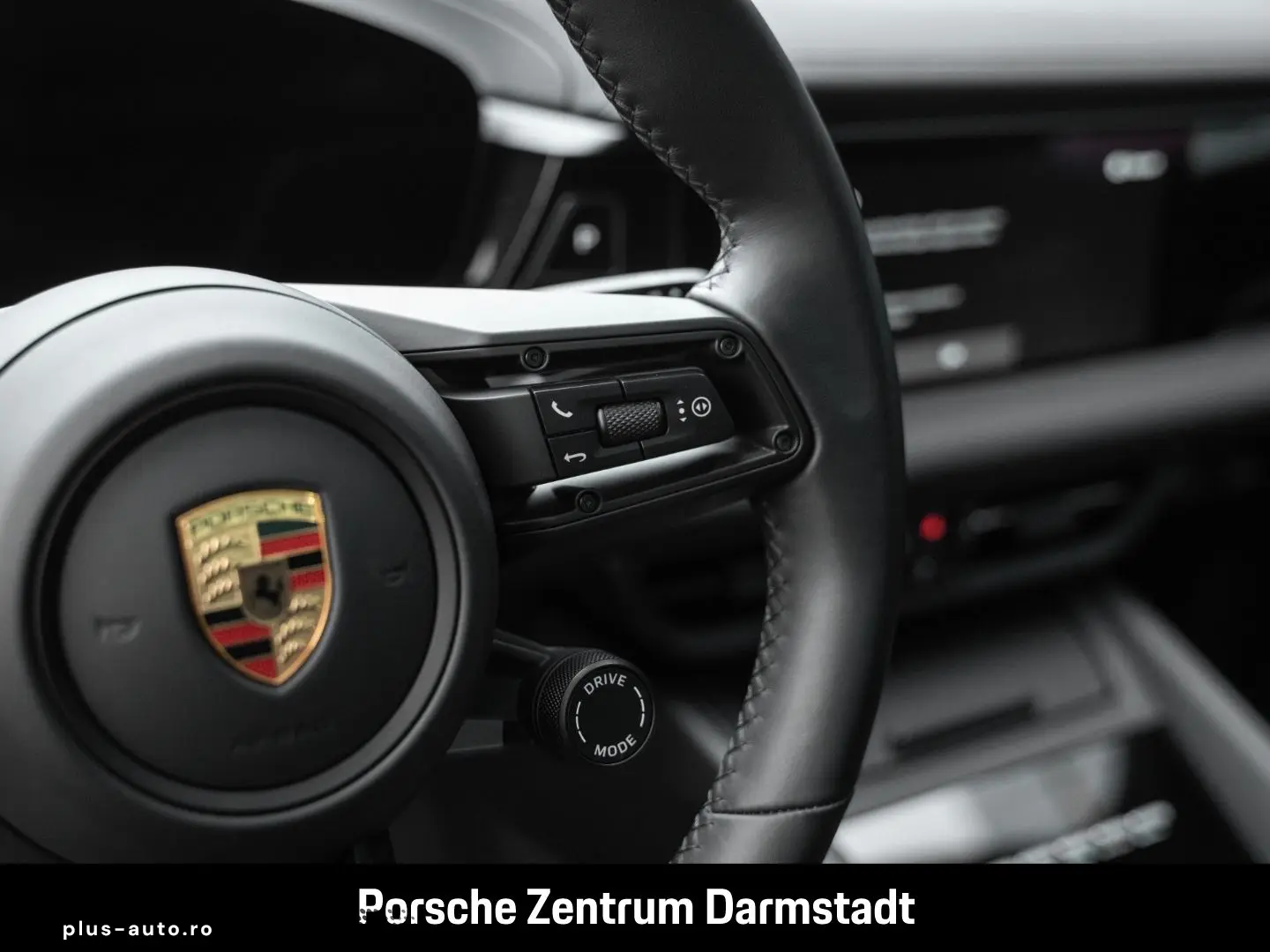PORSCHE Macan 4 InnoDrive Surround-View BOSE 21-Zoll