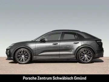 PORSCHE Macan 4 LEDmatrix SurroundView BOSE Luftfederung