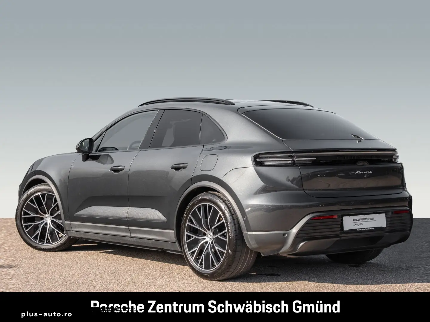 PORSCHE Macan 4 LEDmatrix SurroundView BOSE Luftfederung
