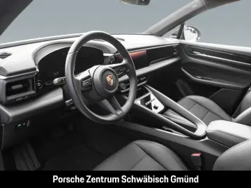 PORSCHE Macan 4 LEDmatrix SurroundView BOSE Luftfederung