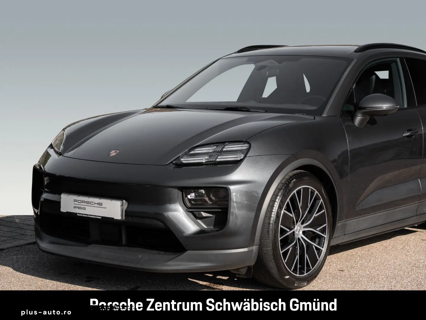 PORSCHE Macan 4 LEDmatrix SurroundView BOSE Luftfederung