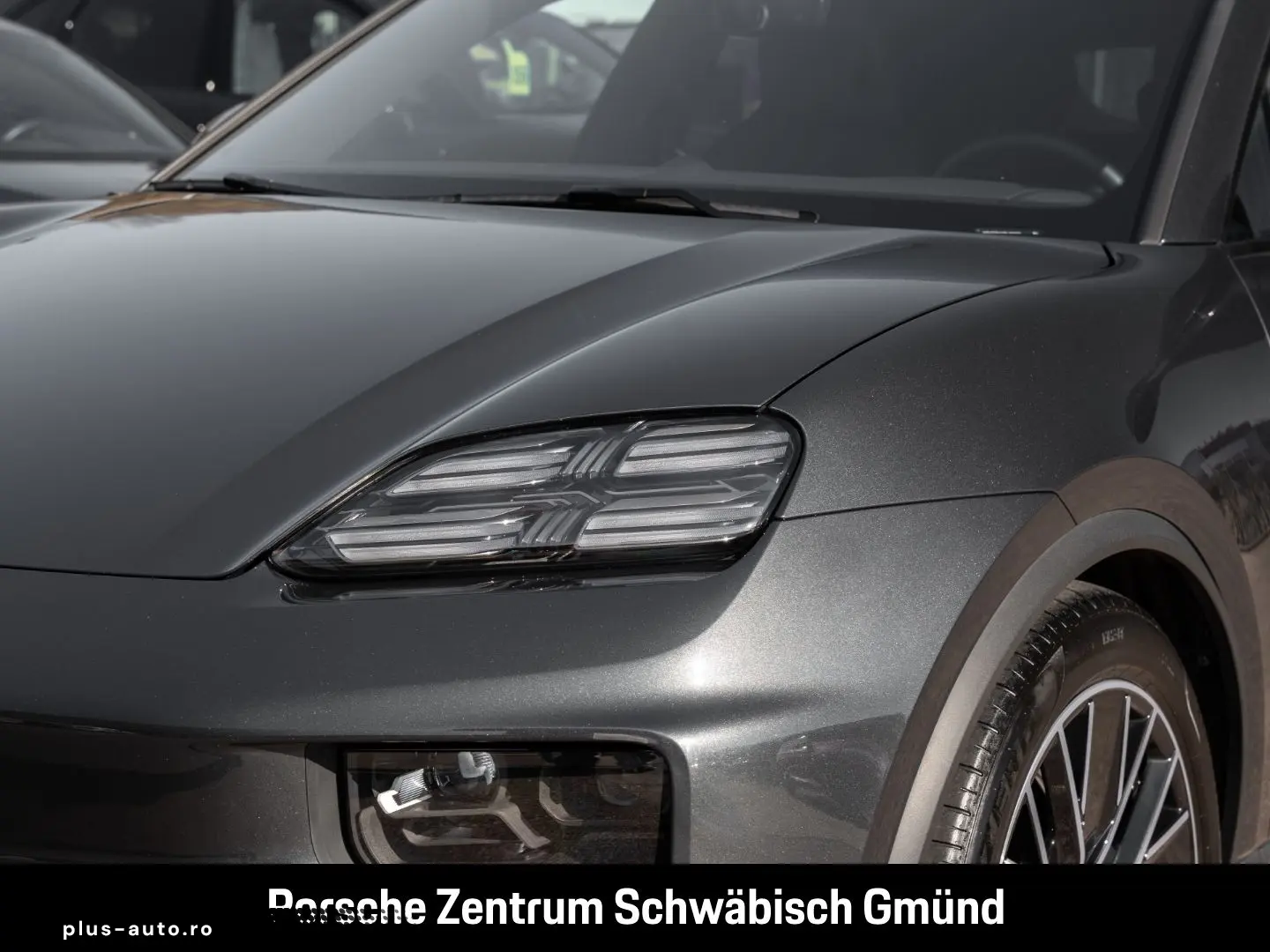 PORSCHE Macan 4 LEDmatrix SurroundView BOSE Luftfederung