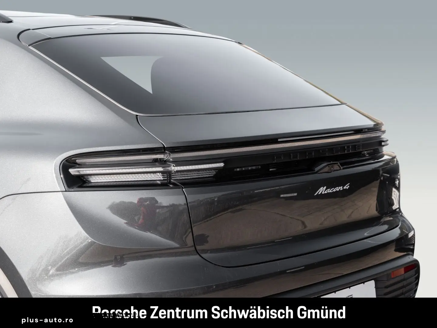 PORSCHE Macan 4 LEDmatrix SurroundView BOSE Luftfederung