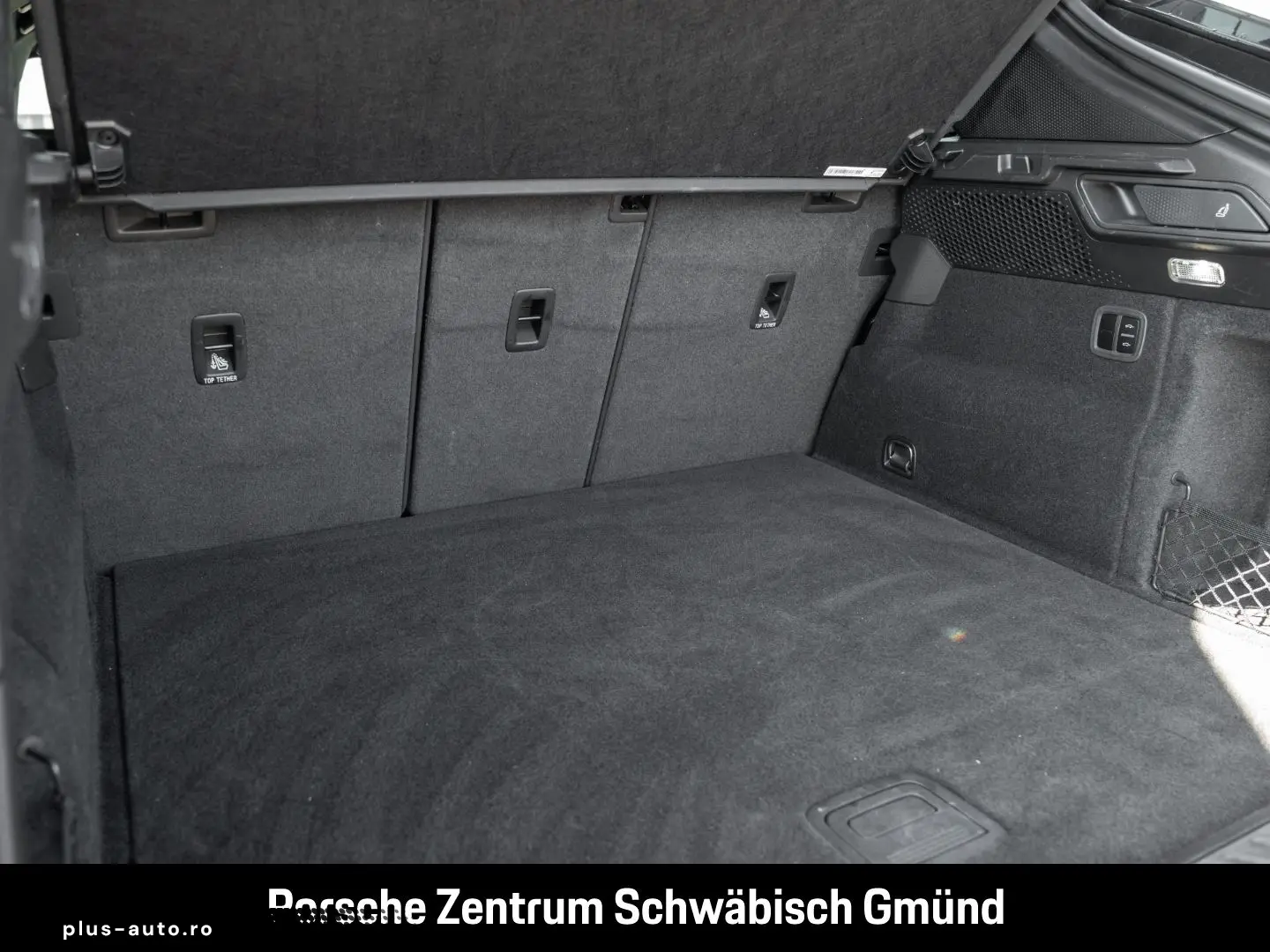 PORSCHE Macan 4 LEDmatrix SurroundView BOSE Luftfederung