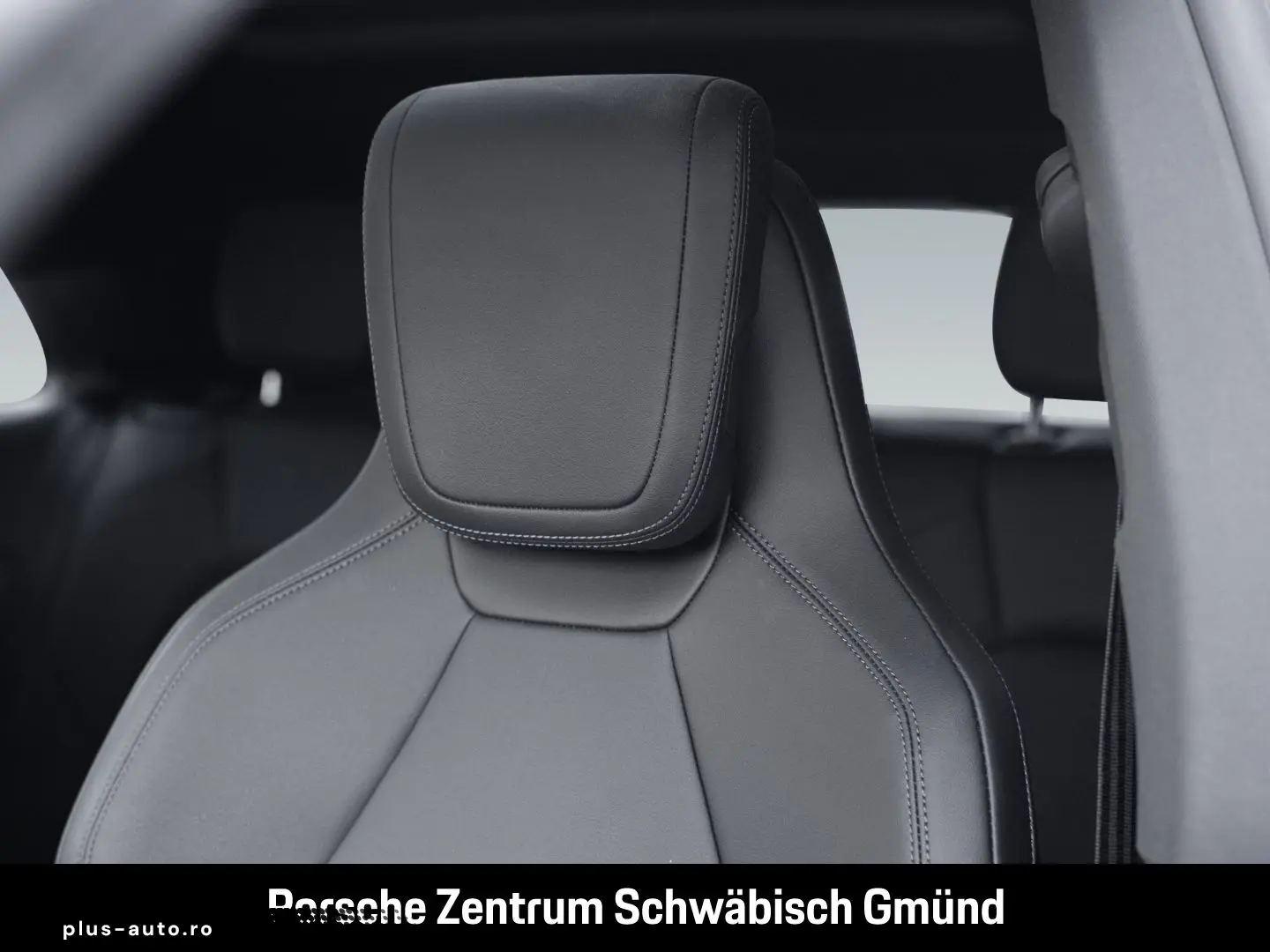 PORSCHE Macan 4 LEDmatrix SurroundView BOSE Luftfederung